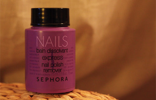 http://www.deedeeparis.com/blog/wp-content/uploads/2010/02/Bain-dissolvant.jpg