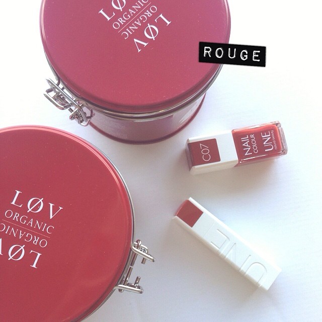 La jolie collab @lovorganic x @unebeautyfr #rouge #makeup #tealover #roibos 