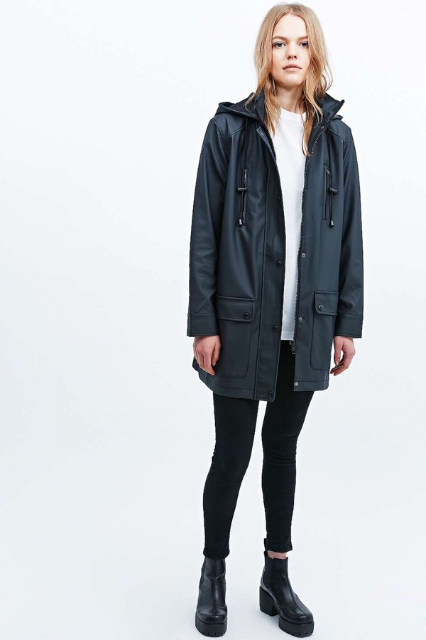 URBAN_OUTFITTERS_IMPERMEABLE